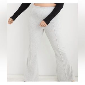 Aerie Groove-on Rib Velour Flare Pant
